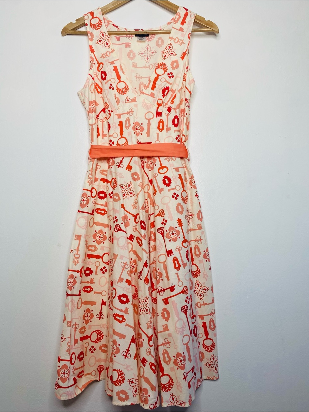 Retrolicious fit and flare Midi dress Size S Retro novelty Key print